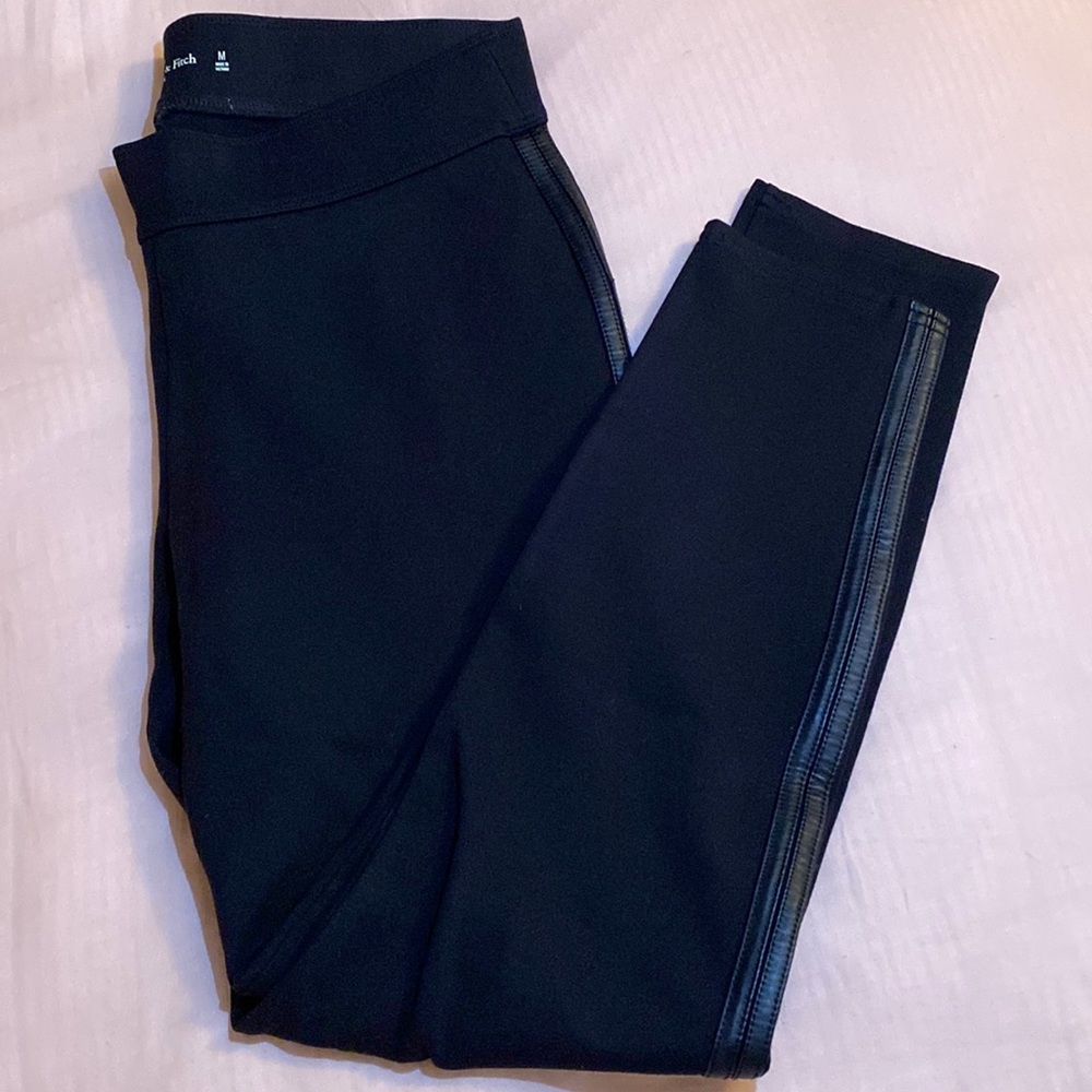 Abercrombie & Fitch black leggings